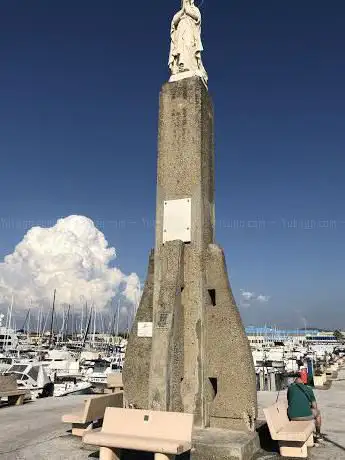 Photo de Monumento della Madonnina