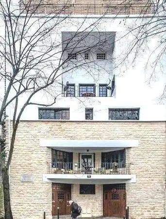 Photo de House Tristan Tzara