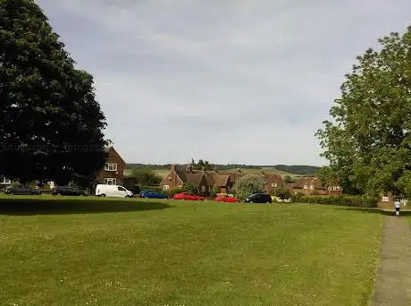 Photo de Churchfield Green