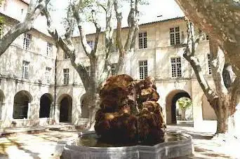 Photo de Cloître saint Louis expositions