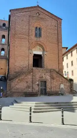 Photo de collégiale dei Santi Lorenzo e Leonardo