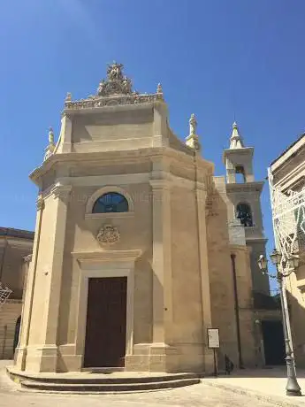 Chiesa Parrocchiale dei Santi Pietro e Paolo Apostoli