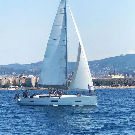 Photo de Sea-Barcelona Sailing and Charter
