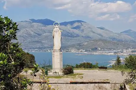 Photo de Statua di S. Maria Ausiliatrice Gaeta