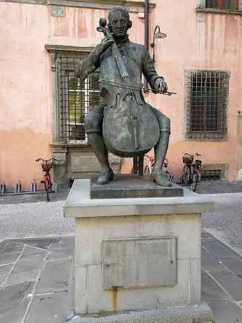 Photo de Monument à Luigi Boccherini