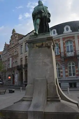 Photo de Statue Of Justus Lipsius