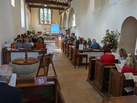 Photo de St James Church Abinger