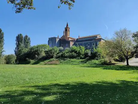 Photo de Parco pubblico sulla riva del Mincio