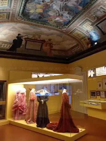 Photo de Palazzo Montani Antaldi-Pesaro-quartiere Centro Storico