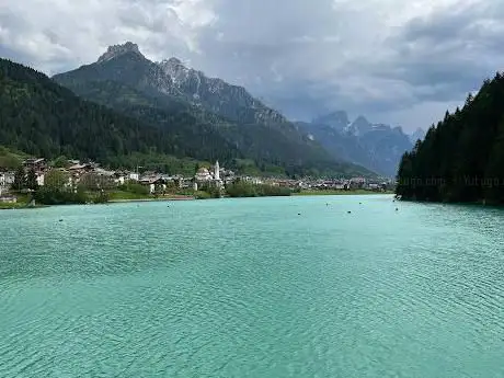 Photo de Lago di Aiarnola