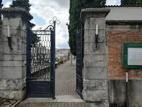 Photo de Cimitero Capoluogo Ginestra