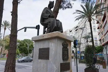 Photo de Monumento Rey Alfonso X El Sabio