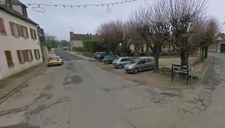 Place du Martroy Auvers-Saint-Georges