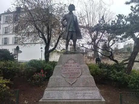 Photo de 2nd Statue du Chevalier de la Barre