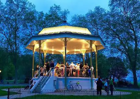 Photo de Hyde Park Bandstand
