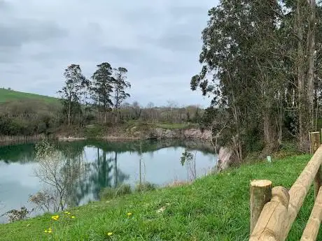 Photo de Pozón de la Yesera (Anillo Verde de la BahÃÂa de Santander)