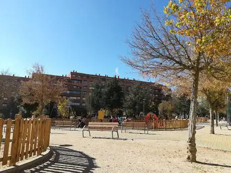 Photo de Villar y MacÃas Park