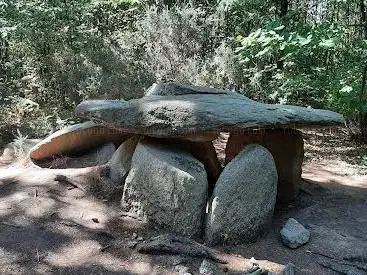 Photo de dolmen des Follets