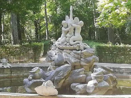 Photo de Fuente de las cabezas