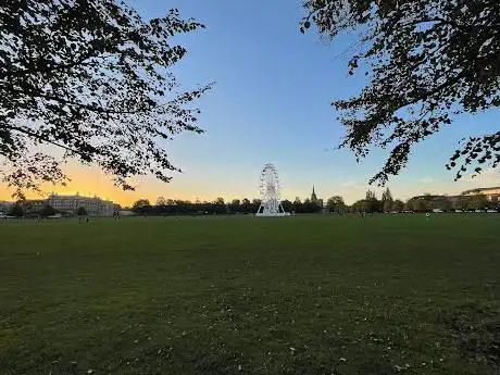Photo de Parkside Cambridge - The Park