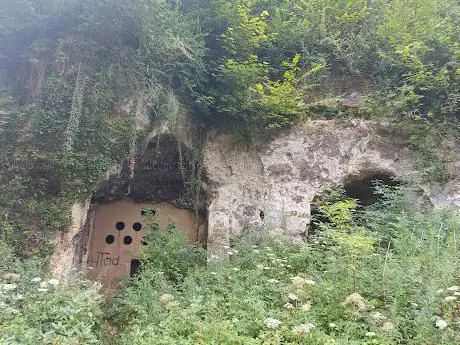 Voormalig laadperron Oorlogsmonument Bronsdaelgroeve