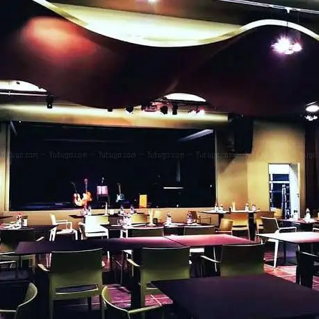 INOUT music club