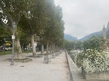 Photo de Parco pubblico