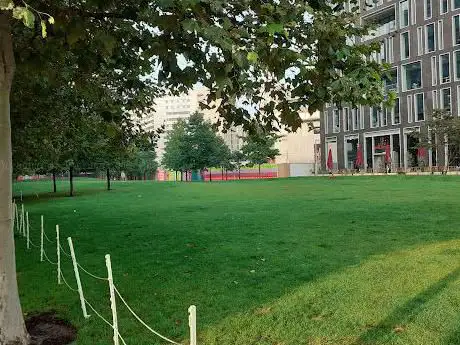 Photo de Lewis Cubitt Park