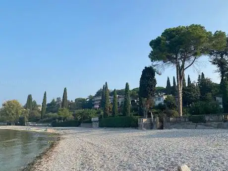Gehweg vom Parkplatz an den Strand