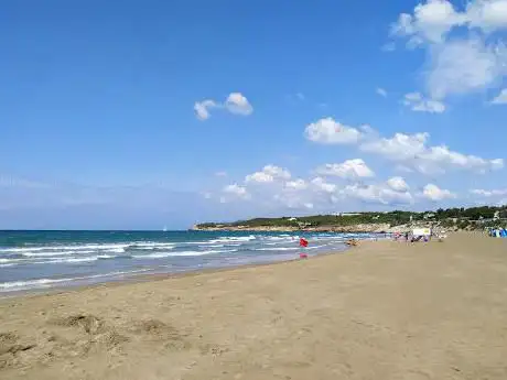 Photo de Platja del Far de Sant Cristòfol