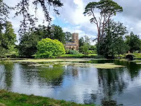 Photo de Thenford Gardens & Arboretum