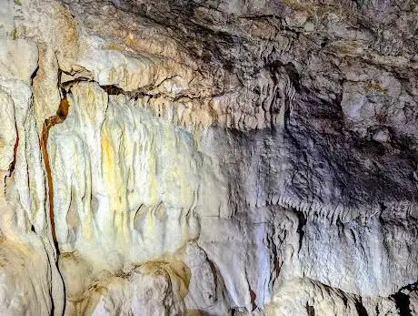 Grotte de la bégude