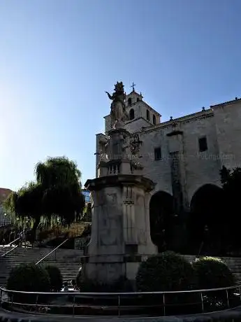 Photo de Marcelino Menendez PELAYO Sepulcher