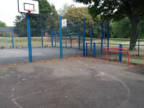 Shaftesbury Park multi sports area