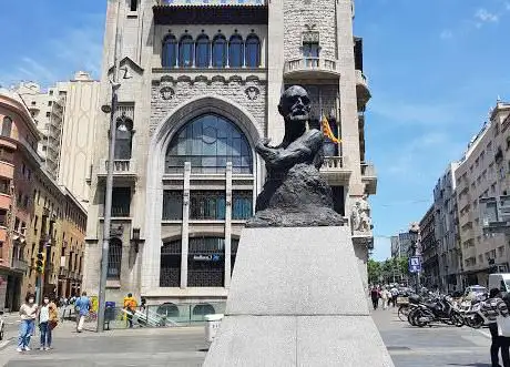 Monument a Francesc Cambó