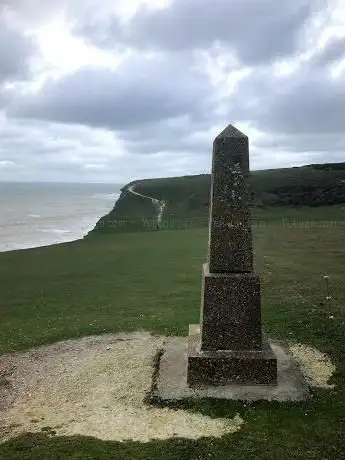 Photo de Robertson War Memorial Bequest Obelisk