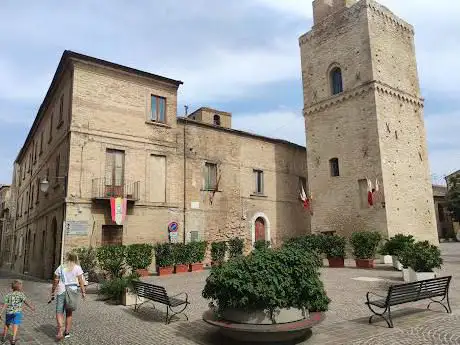 Torre San Giovanni (Torre della Candelora)