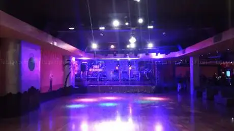 Dancing Manhattan