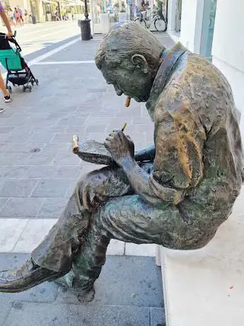 Photo de Statua di Benito Jacovitti