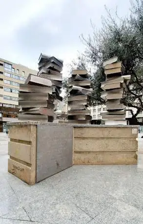 Photo de Monument a Josep Pla per Pia Crozet