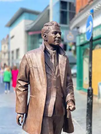 Brian Epstein Statue