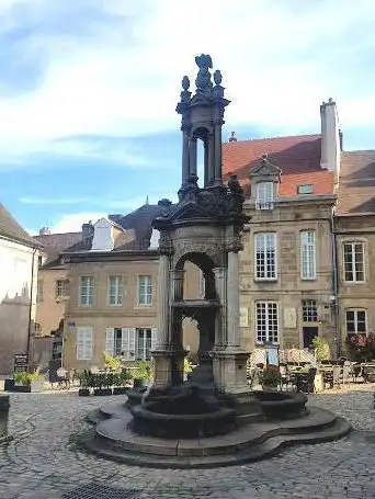 Photo de Fontaine Saint-Lazare