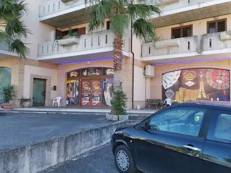 Photo de GOLDEN HOUSE SALA SLOT VLT