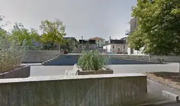 Place de jeux du parc de la couverture des voies CFF