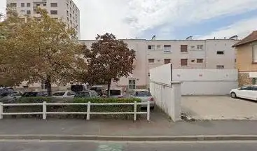 Réservé A La Clientèle