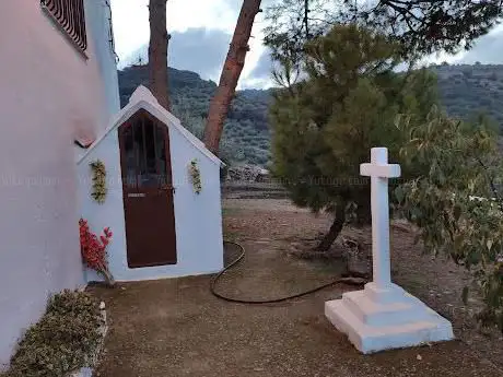 Photo de Ermita de La Santa Cruz de la Fuente del Espino