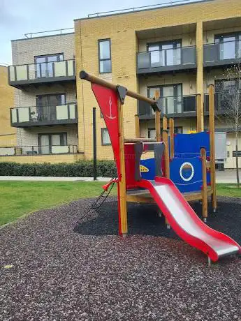 Photo de Riverside Play Hill Park