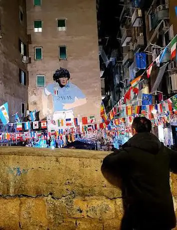 Largo Maradona