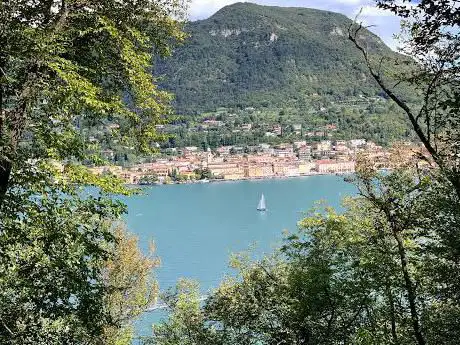 Photo de Panchina Gigante #101 San Felice di Benaco