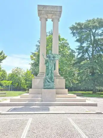 Monumento Vittoria Alata